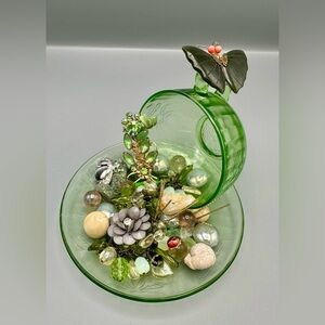 Hand Crafted Uranium Glass Glow Sculpture – 5x5” Vintage Spill Art